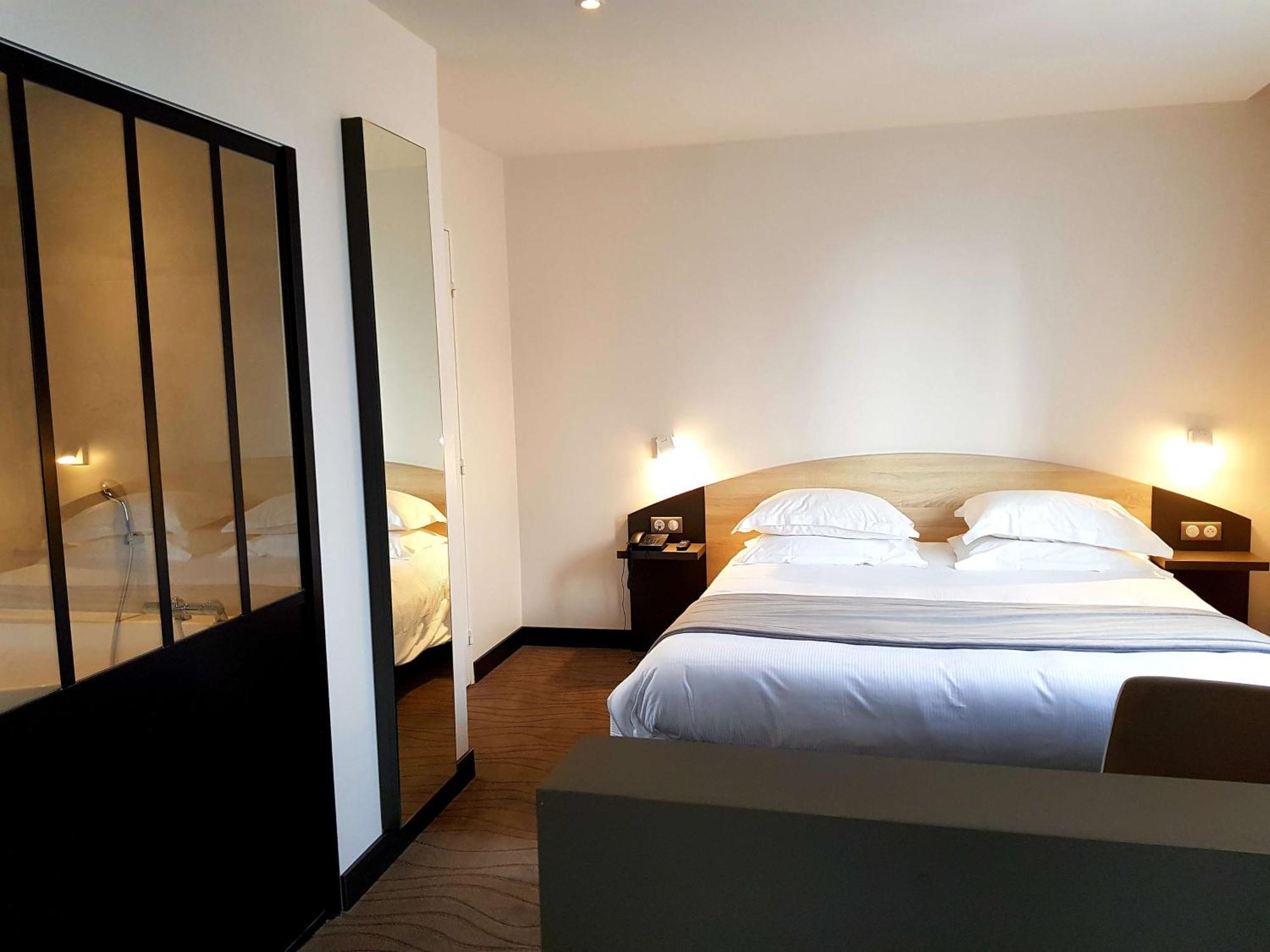 Brit Hotel De Grignan Vichy Luaran gambar