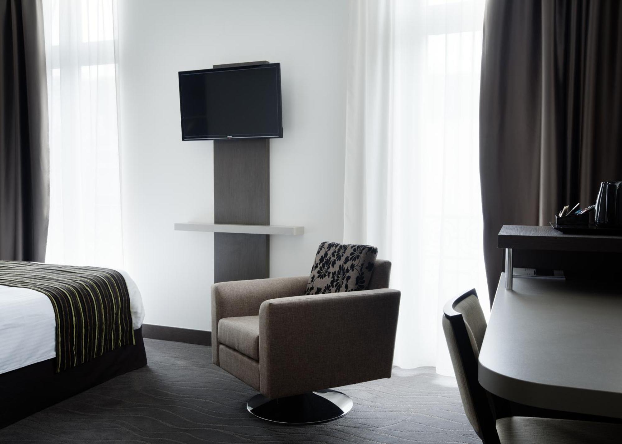 Brit Hotel De Grignan Vichy Luaran gambar