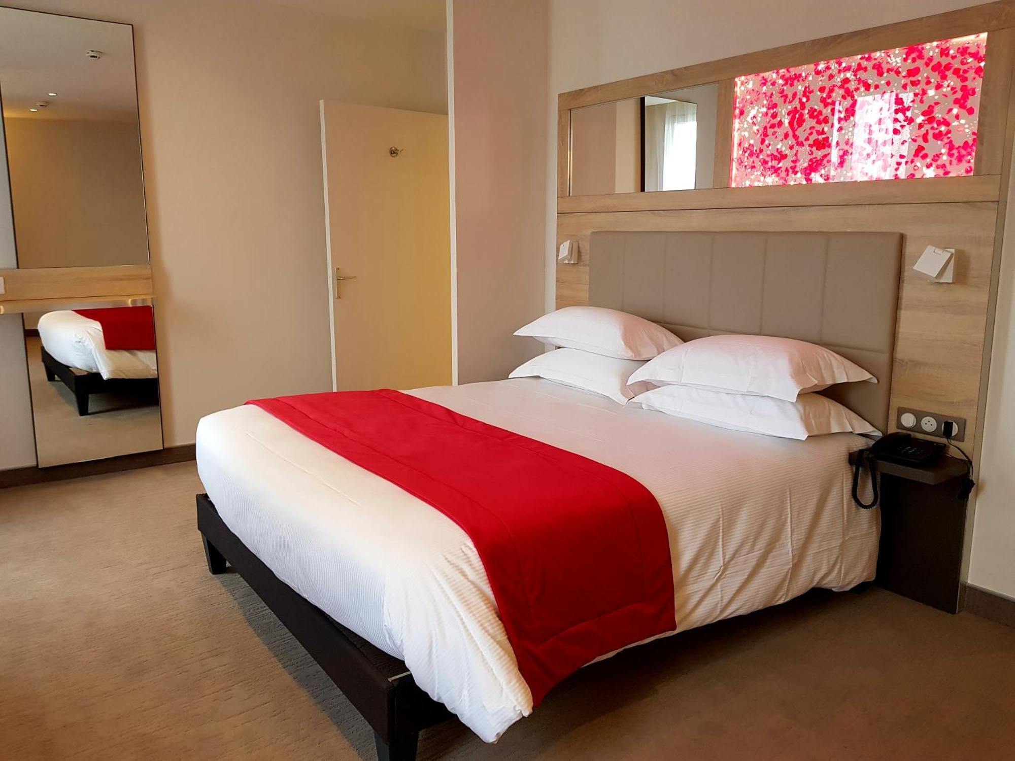 Brit Hotel De Grignan Vichy Luaran gambar