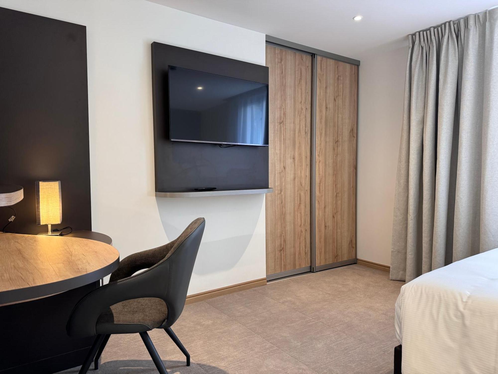 Brit Hotel De Grignan Vichy Luaran gambar
